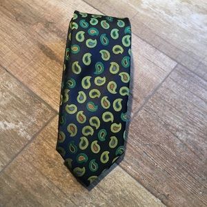 Sparks Men’s Navy and Green Paisley Necktie